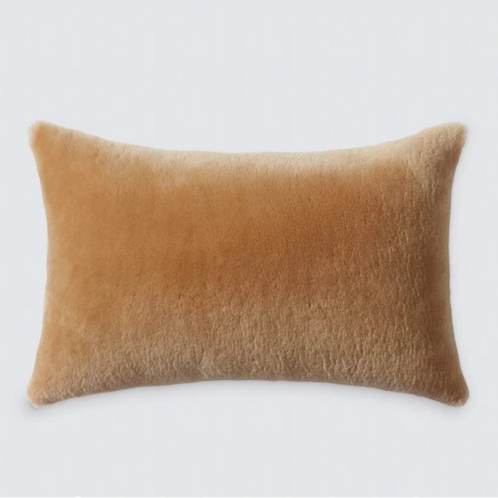 NWT The Citizenry Sheepskin Lumbar Pillow - tan